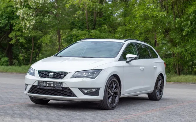 lubuskie Seat Leon cena 68700 przebieg: 165345, rok produkcji 2016 z Góra